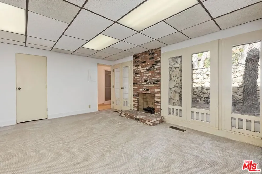 1005 Schuyler Road Beverly Hills, CA 90210
