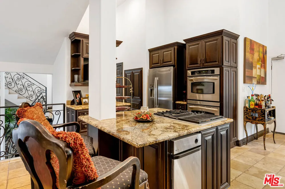 3030 Passmore Drive Los Angeles, CA 90068