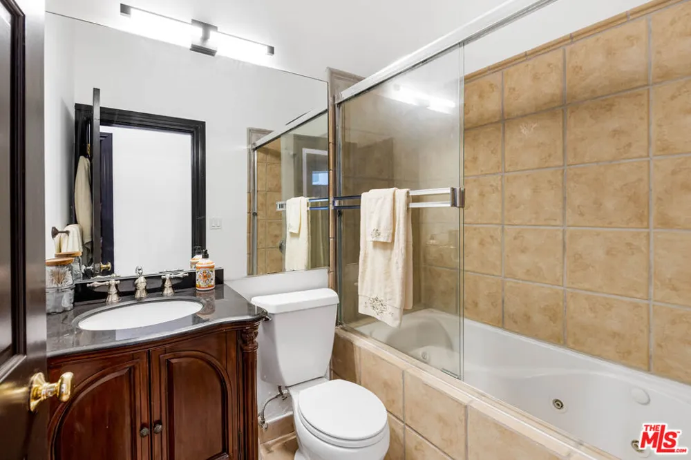 3030 Passmore Drive Los Angeles, CA 90068