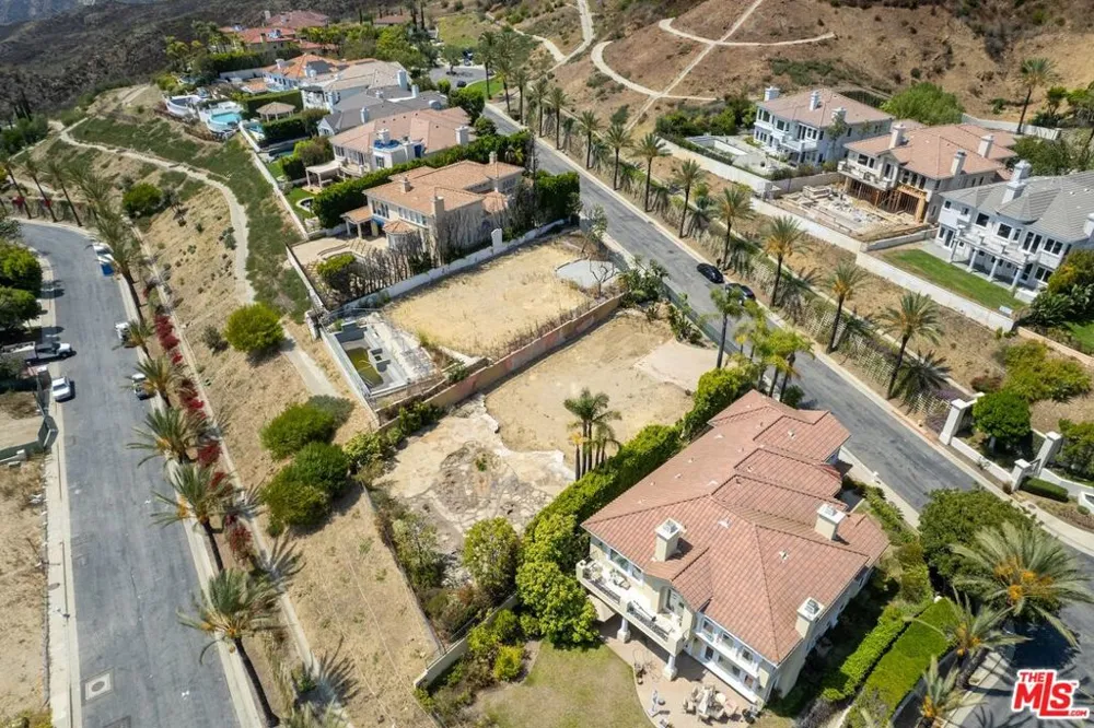 16814 Calle Bellevista Los Angeles, CA 90272