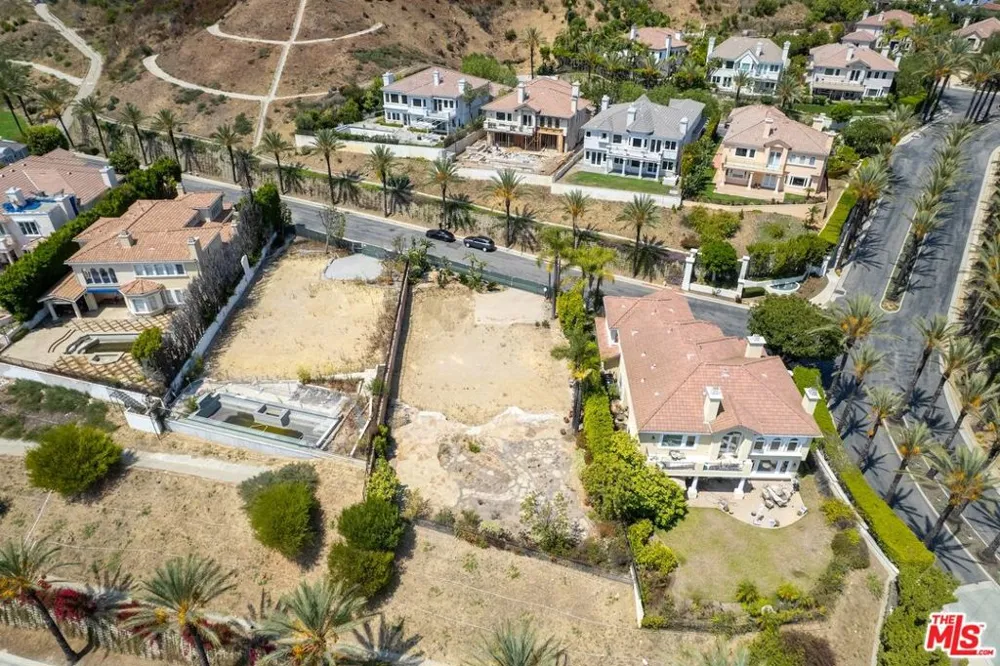 16814 Calle Bellevista Los Angeles, CA 90272