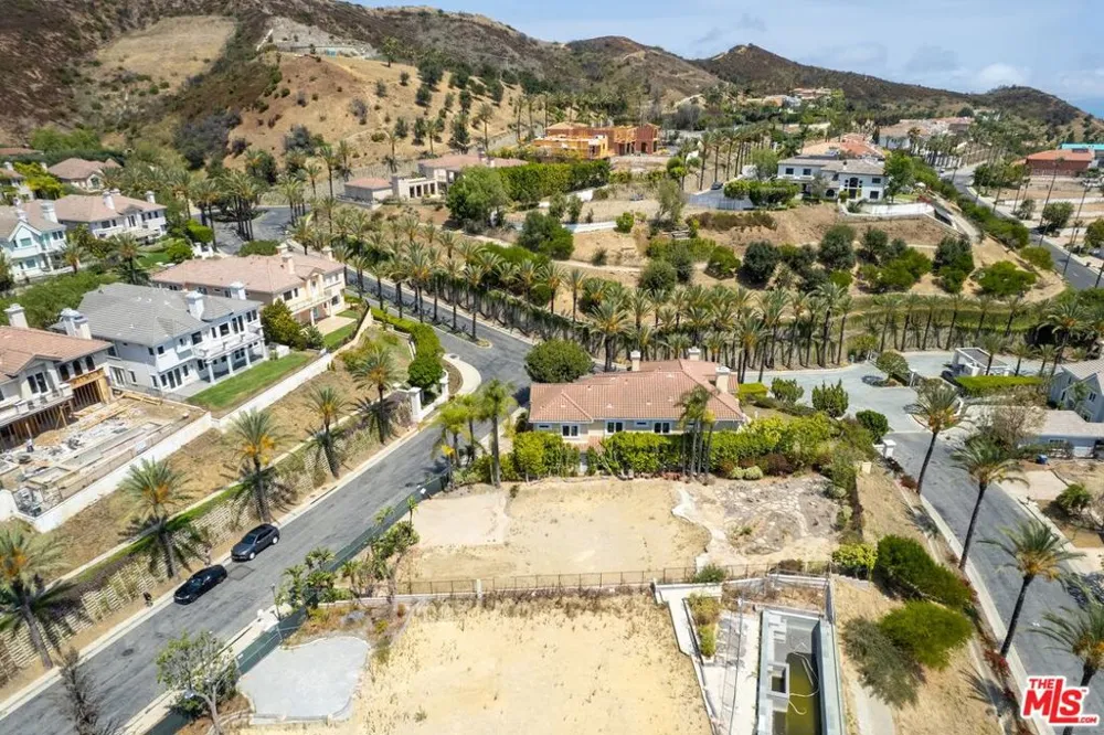 16814 Calle Bellevista Los Angeles, CA 90272