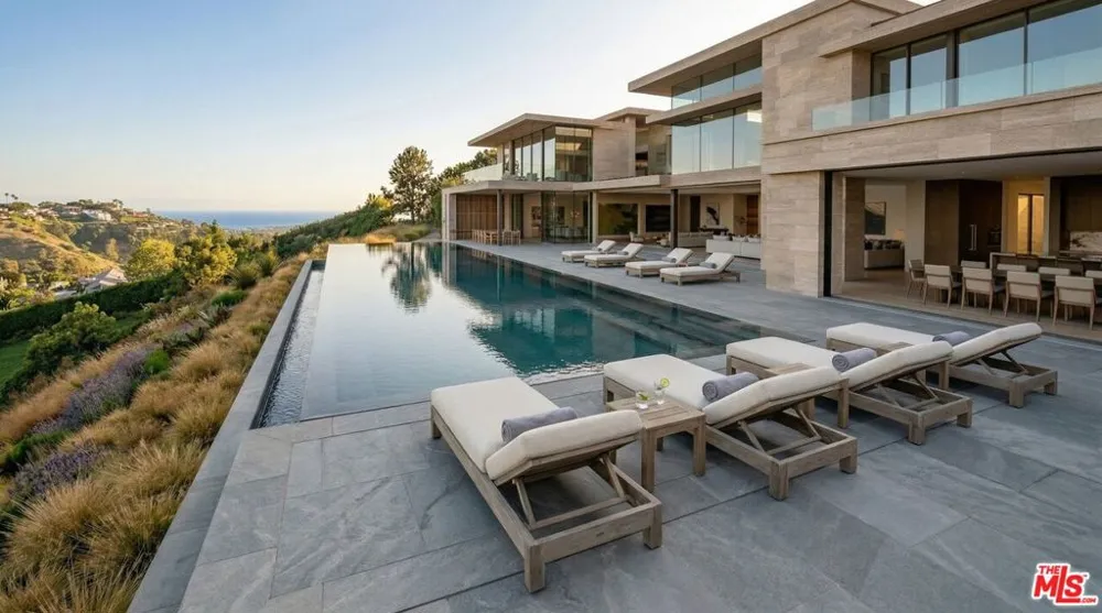 1680 Alta Mura Road Pacific Palisades, CA 90272