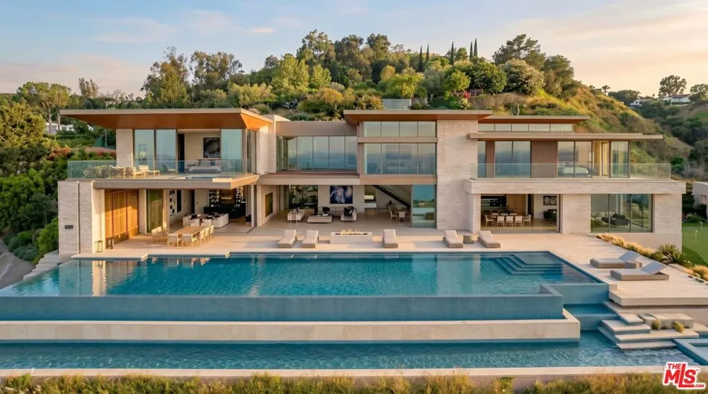 1680 Alta Mura Road Pacific Palisades, CA 90272