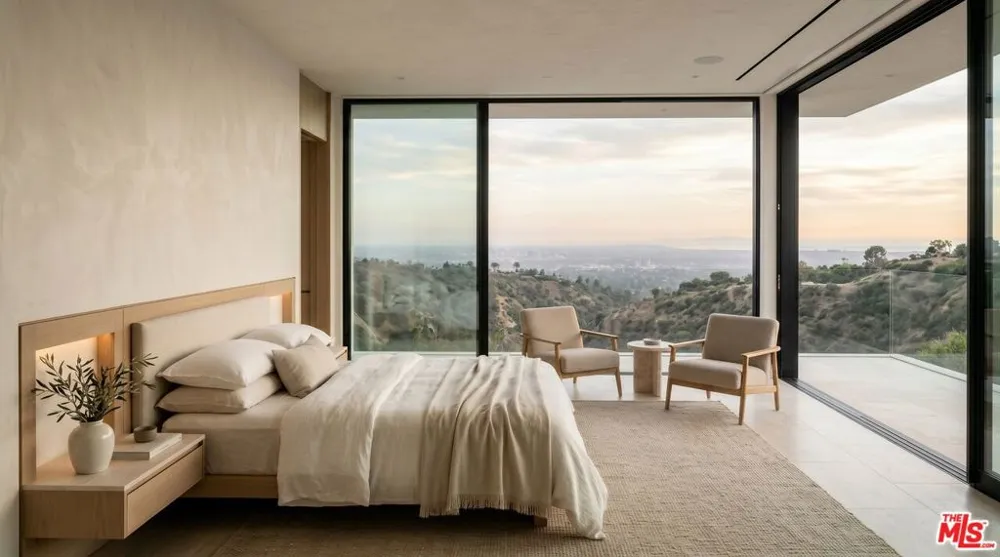 1680 Alta Mura Road Pacific Palisades, CA 90272