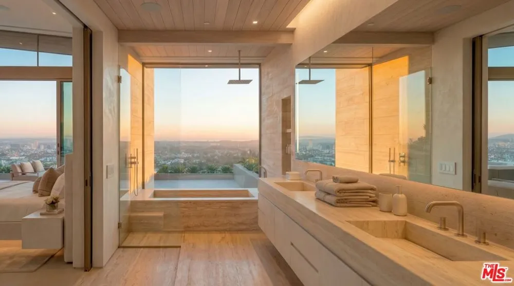 1680 Alta Mura Road Pacific Palisades, CA 90272