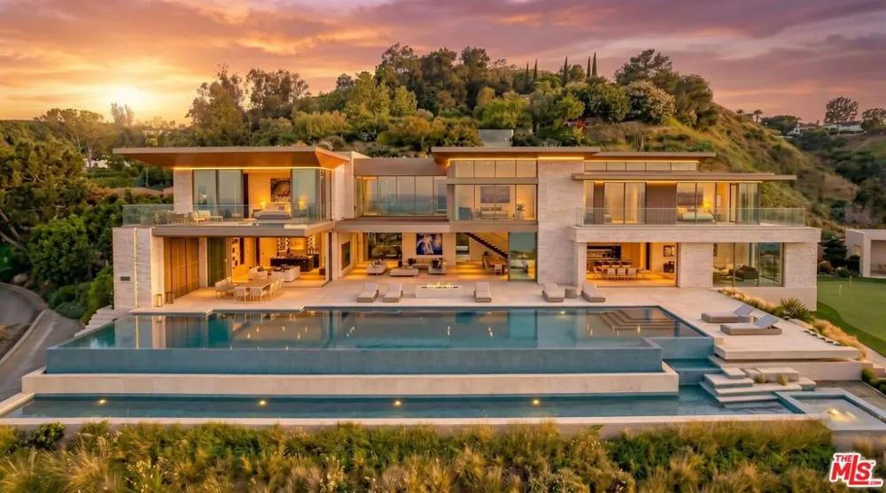 1680 Alta Mura Road Pacific Palisades, CA 90272