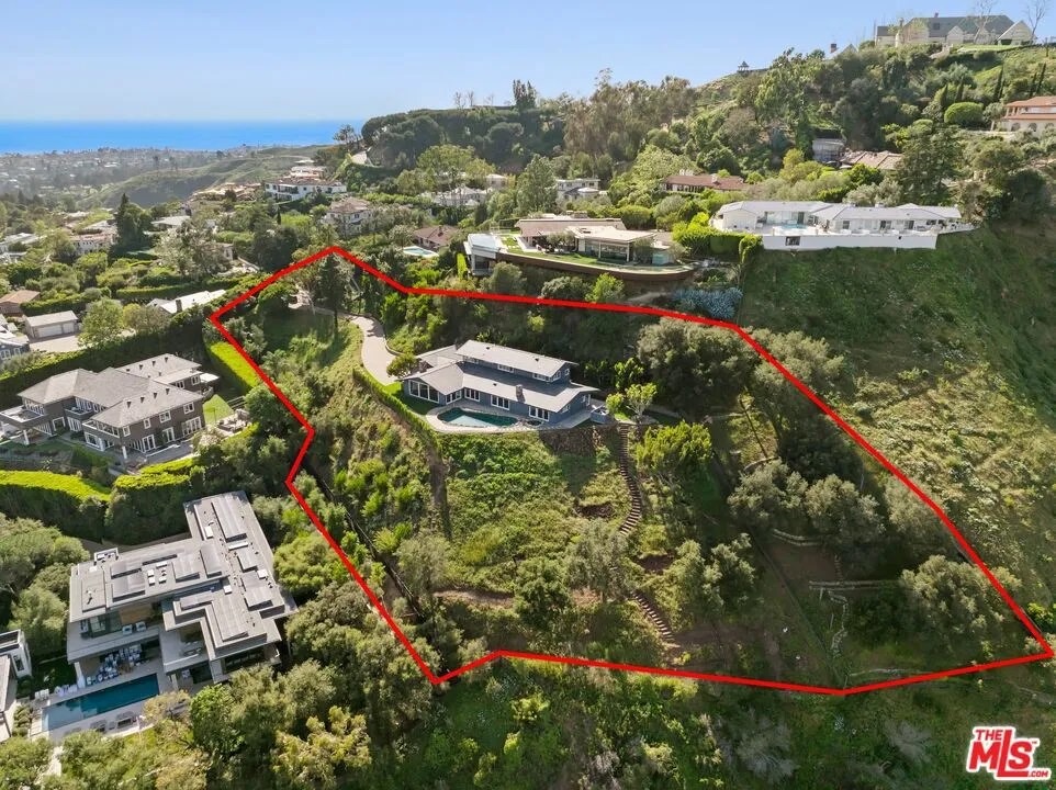 1680 Alta Mura Road Pacific Palisades, CA 90272