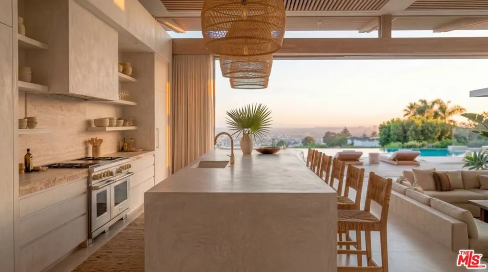 1680 Alta Mura Road Pacific Palisades, CA 90272