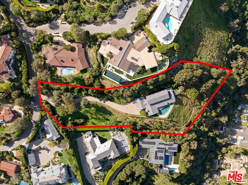 1680 Alta Mura Road Pacific Palisades, CA 90272