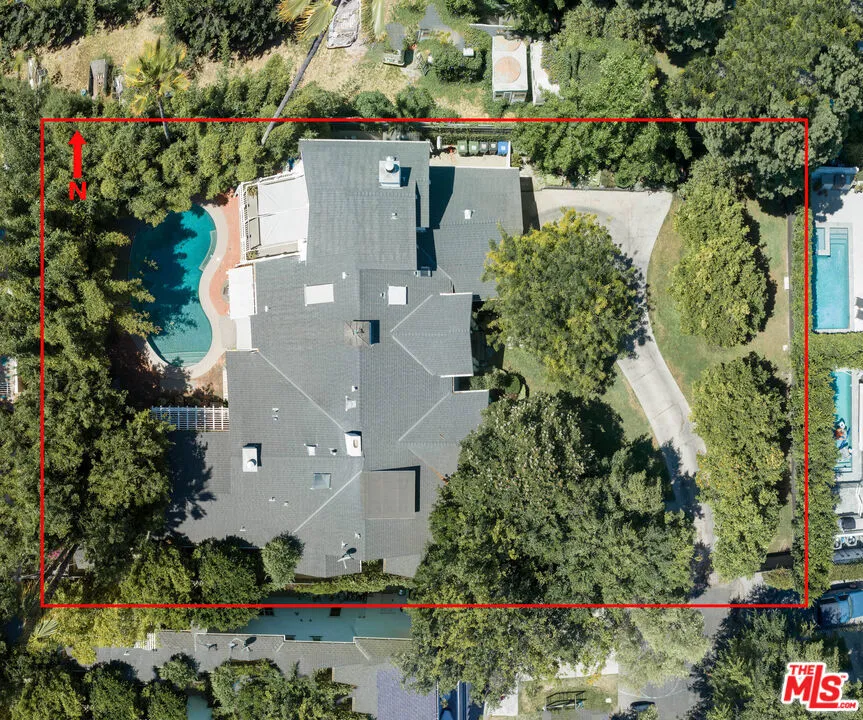 4537 Agnes Avenue Valley Village, CA 91607