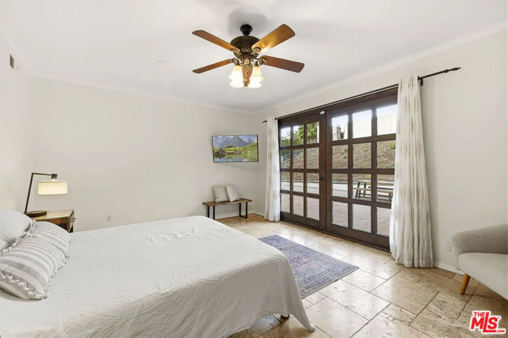 23911 Homezell Drive West Hills, CA 91304