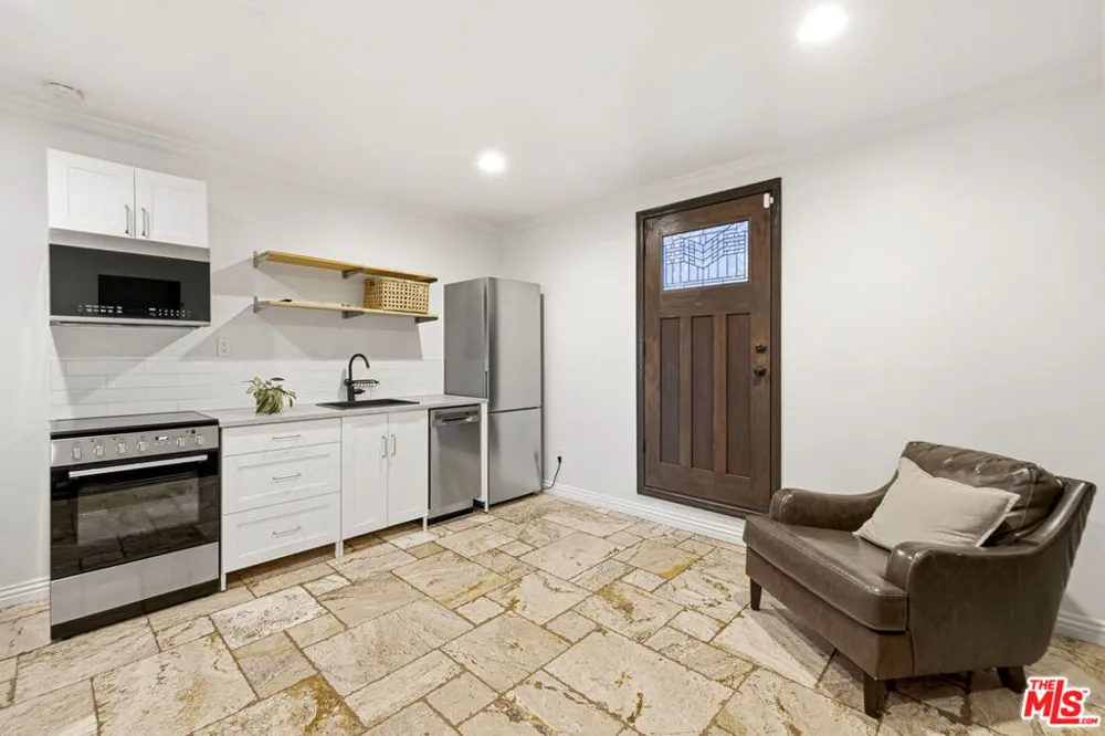 23911 Homezell Drive West Hills, CA 91304