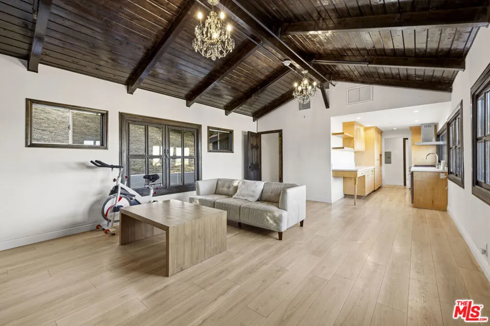 23911 Homezell Drive West Hills, CA 91304