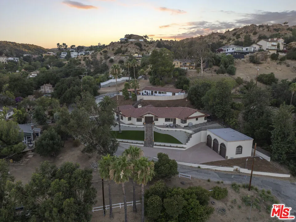 23911 Homezell Drive West Hills, CA 91304