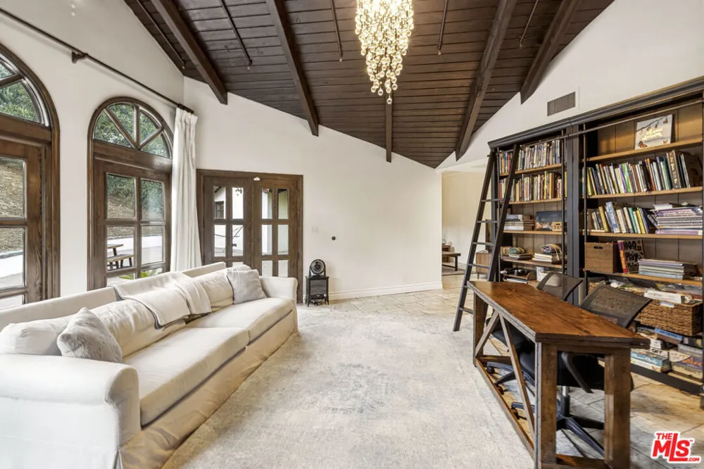 23911 Homezell Drive West Hills, CA 91304