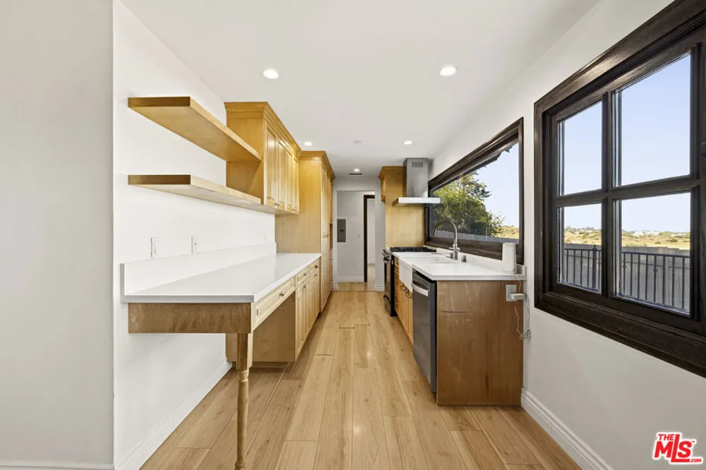23911 Homezell Drive West Hills, CA 91304