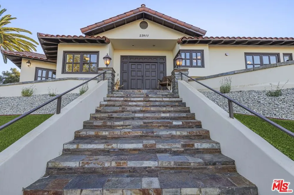 23911 Homezell Drive West Hills, CA 91304