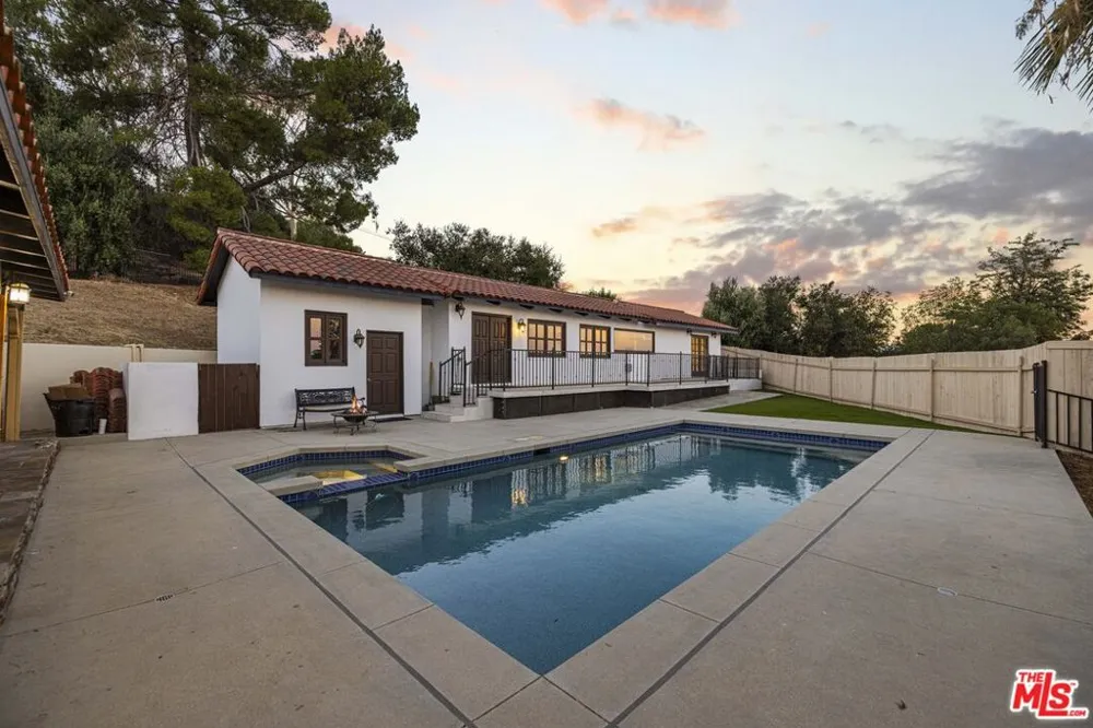 23911 Homezell Drive West Hills, CA 91304