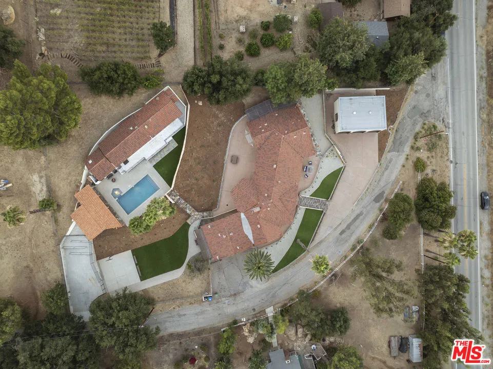 23911 Homezell Drive West Hills, CA 91304