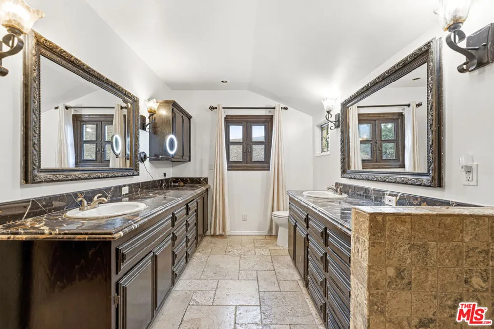 23911 Homezell Drive West Hills, CA 91304