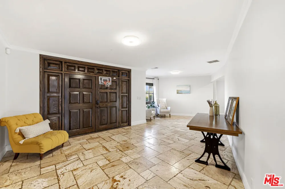 23911 Homezell Drive West Hills, CA 91304