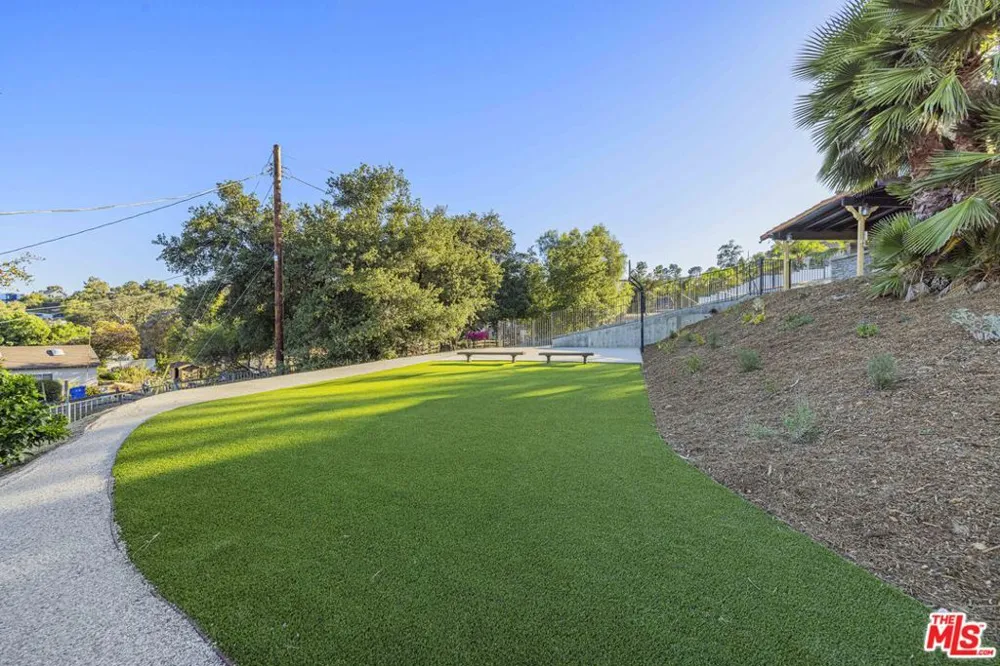 23911 Homezell Drive West Hills, CA 91304
