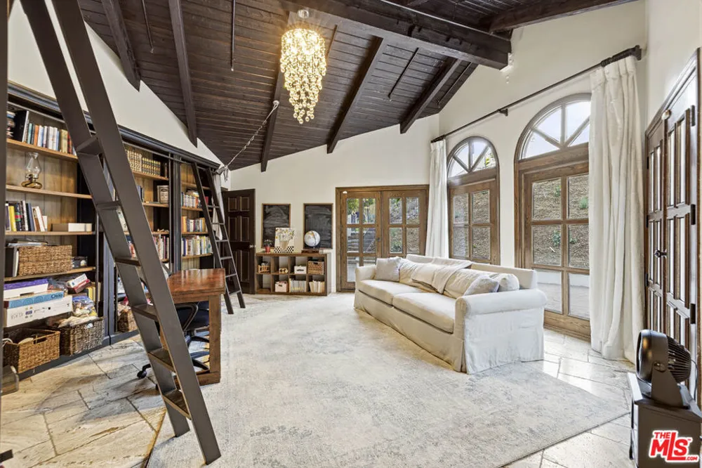 23911 Homezell Drive West Hills, CA 91304