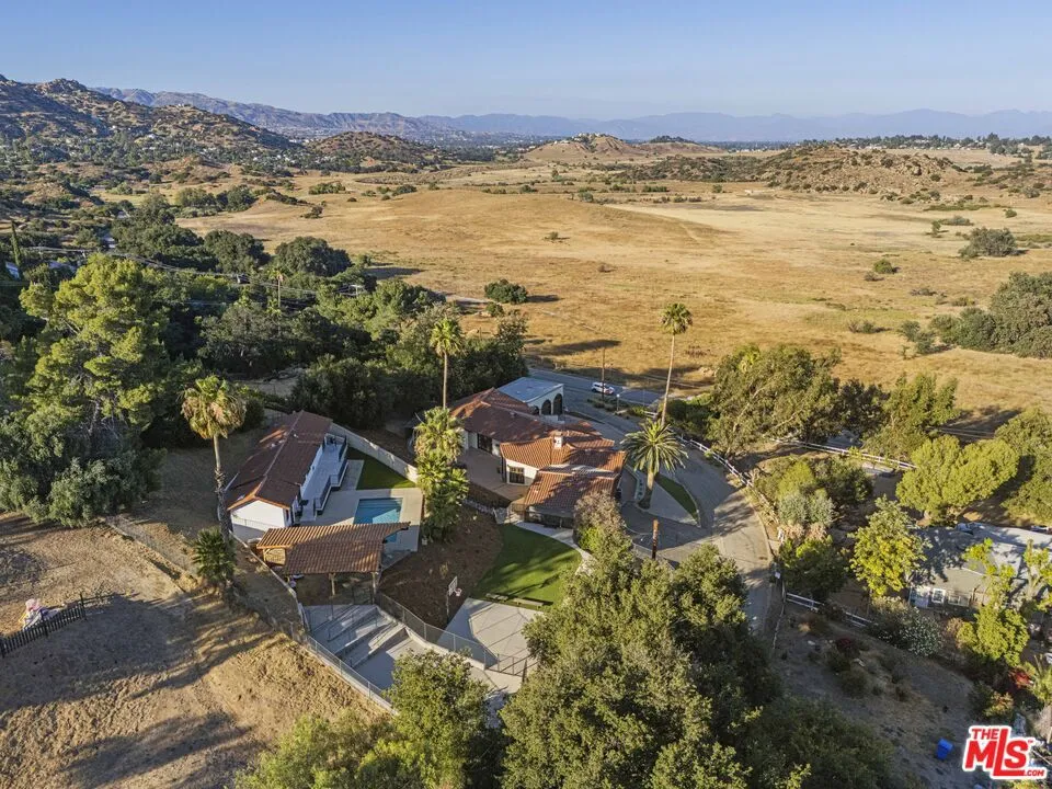 23911 Homezell Drive West Hills, CA 91304