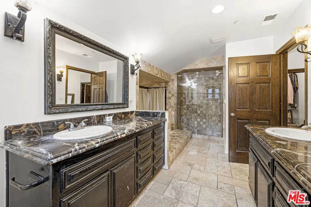 23911 Homezell Drive West Hills, CA 91304