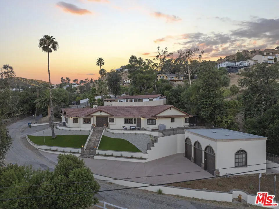 23911 Homezell Drive West Hills, CA 91304