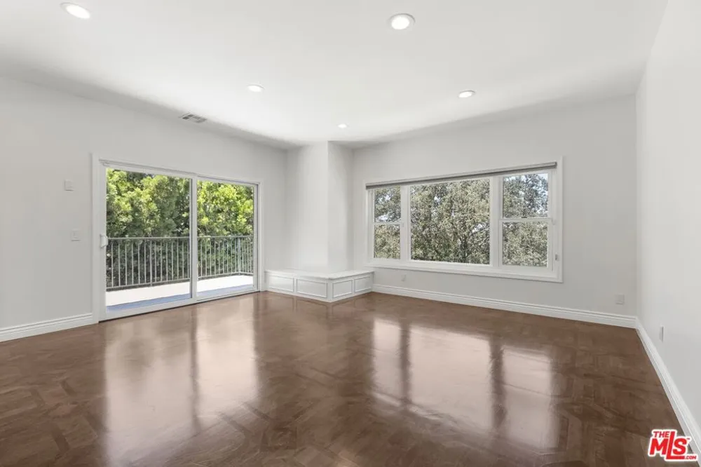 22405 Calipatria Drive Calabasas, CA 91302