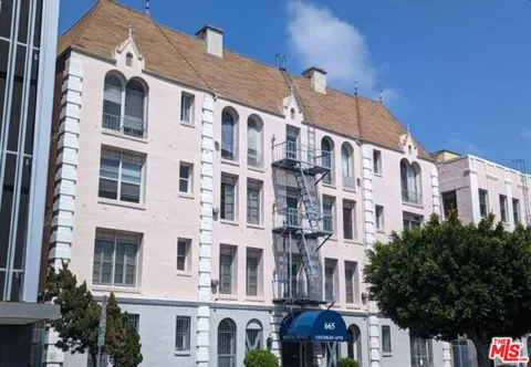 665 S Cochran Avenue #100