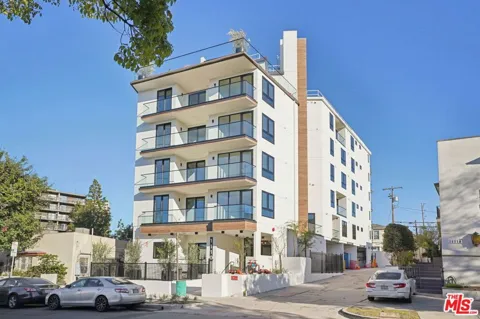 1110 S Spaulding Avenue #303