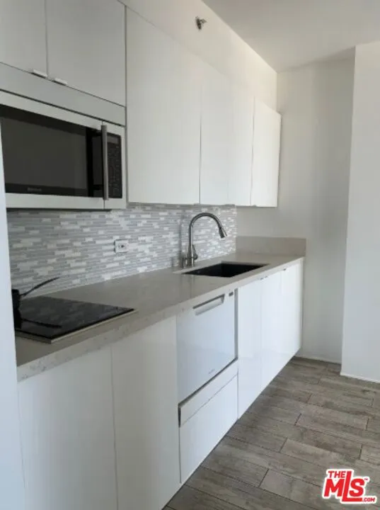 201 Ocean Avenue #602B Santa Monica, CA 90402