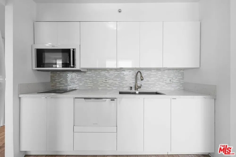 201 Ocean Avenue #602B Santa Monica, CA 90402