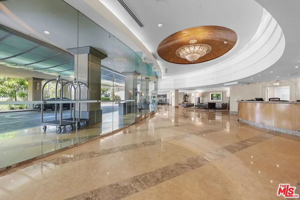 201 Ocean Avenue #602B Santa Monica, CA 90402