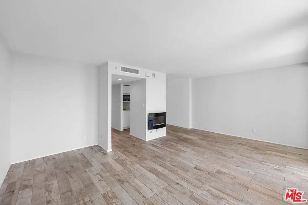 201 Ocean Avenue #602B Santa Monica, CA 90402