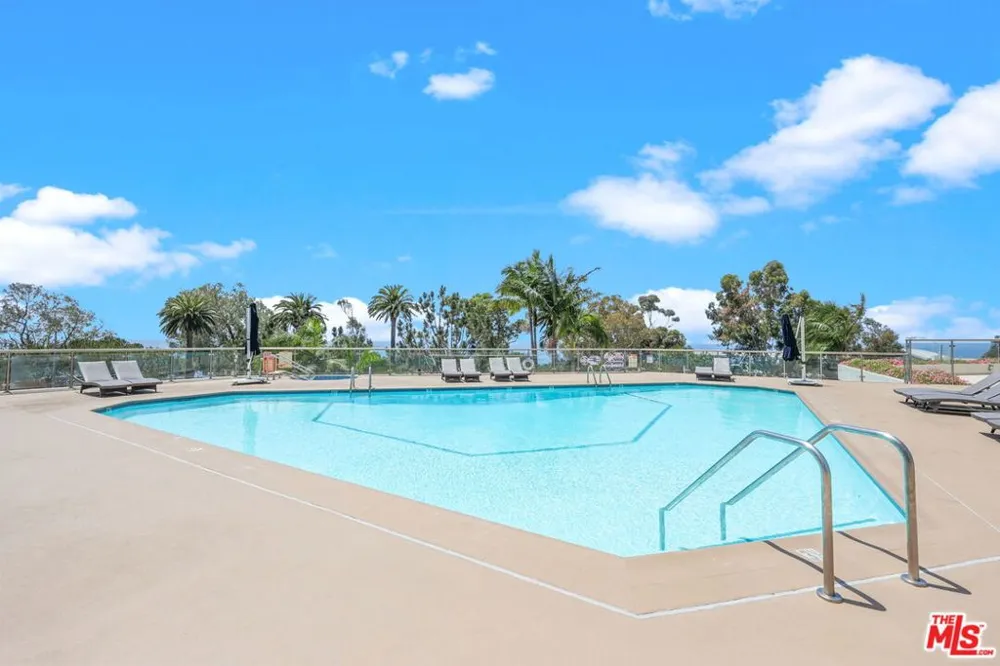 201 Ocean Avenue #602B Santa Monica, CA 90402