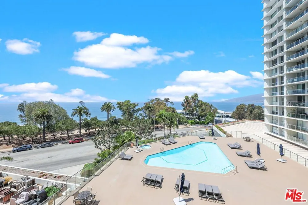 201 Ocean Avenue #602B Santa Monica, CA 90402
