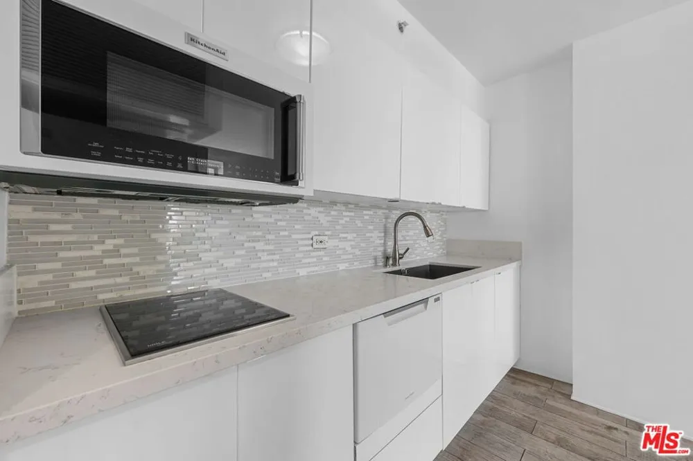 201 Ocean Avenue #602B Santa Monica, CA 90402