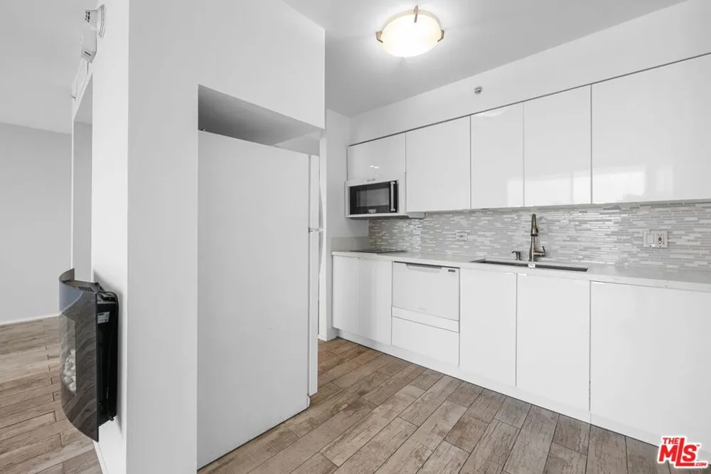 201 Ocean Avenue #602B Santa Monica, CA 90402