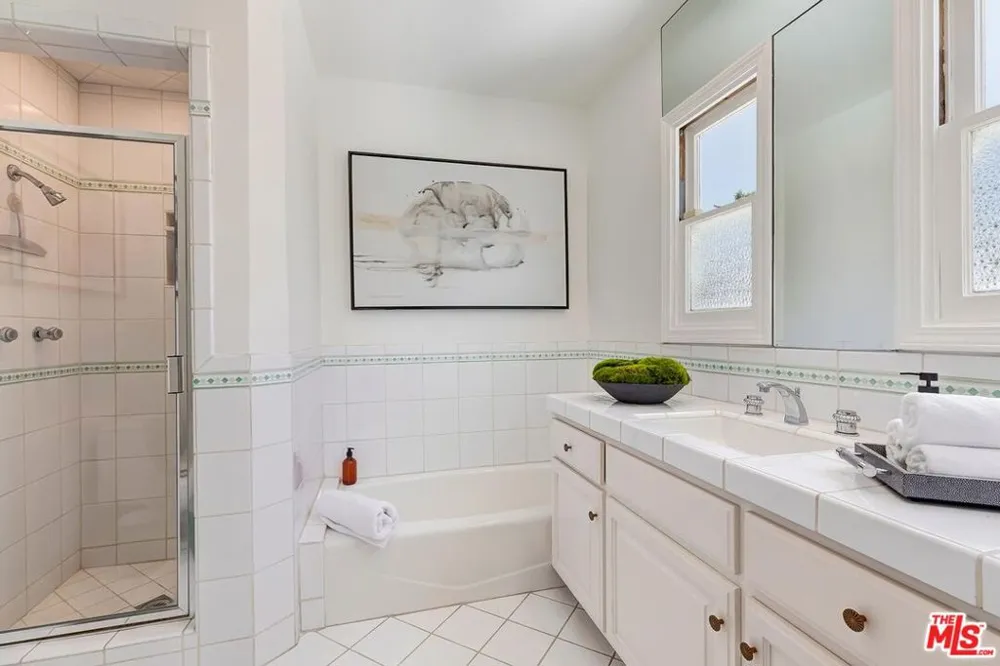 2718 Motor Avenue Los Angeles, CA 90064