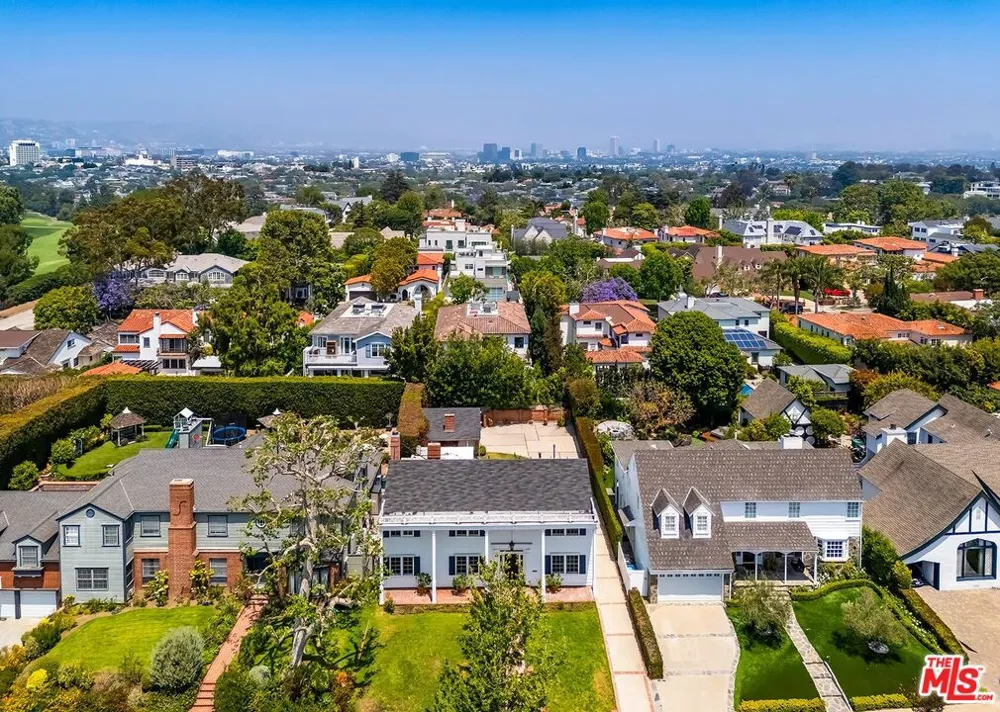 2718 Motor Avenue Los Angeles, CA 90064