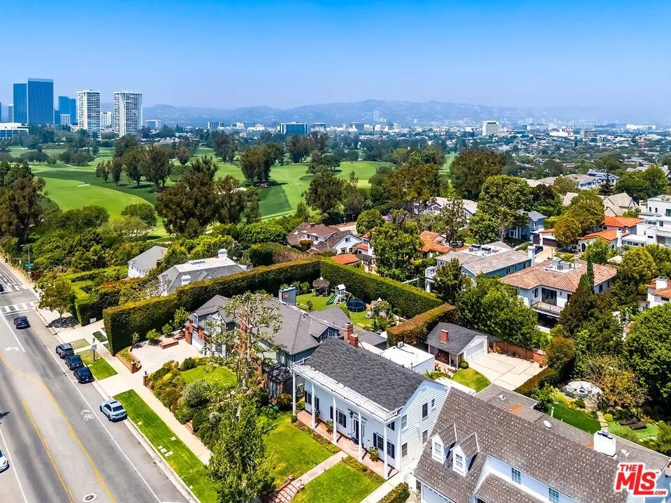 2718 Motor Avenue Los Angeles, CA 90064