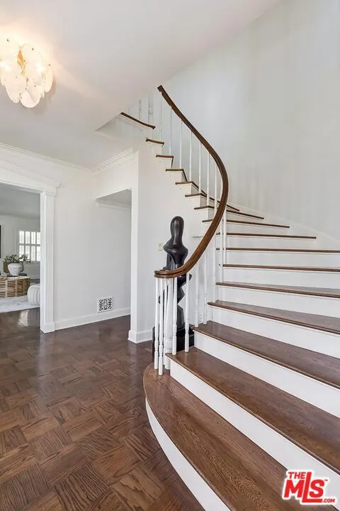 2718 Motor Avenue Los Angeles, CA 90064