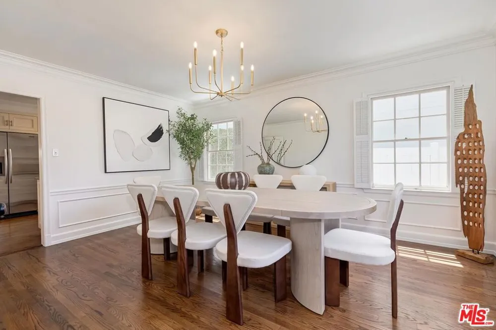 2718 Motor Avenue Los Angeles, CA 90064