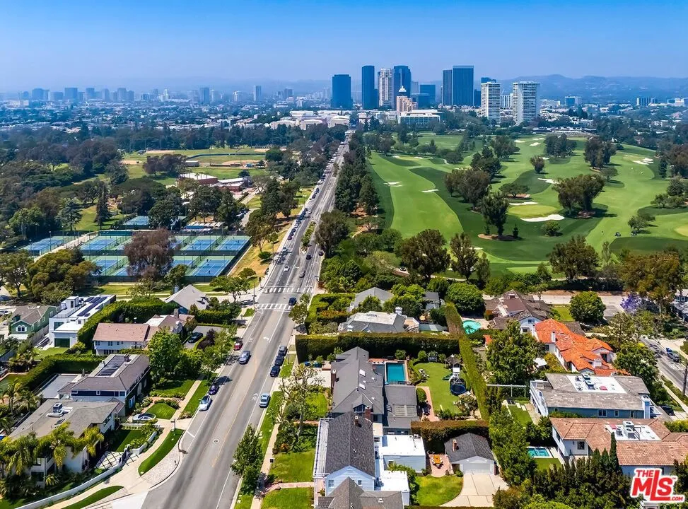 2718 Motor Avenue Los Angeles, CA 90064