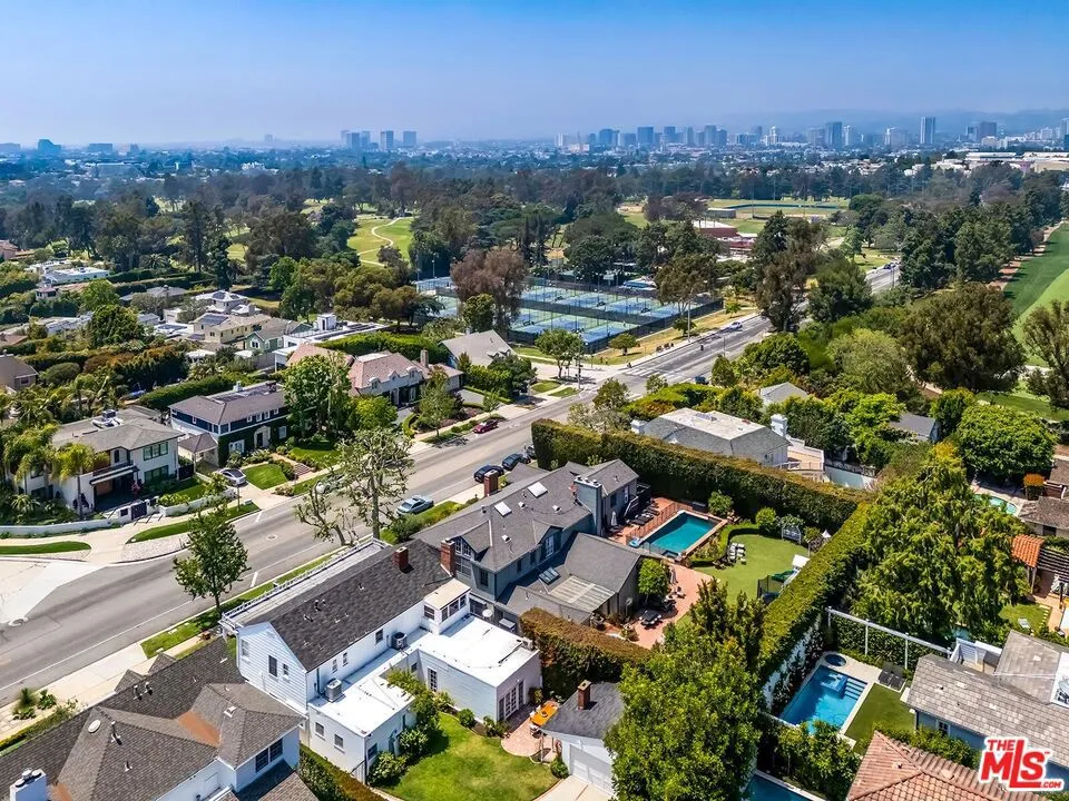 2718 Motor Avenue Los Angeles, CA 90064