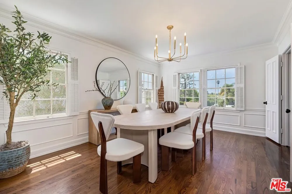 2718 Motor Avenue Los Angeles, CA 90064